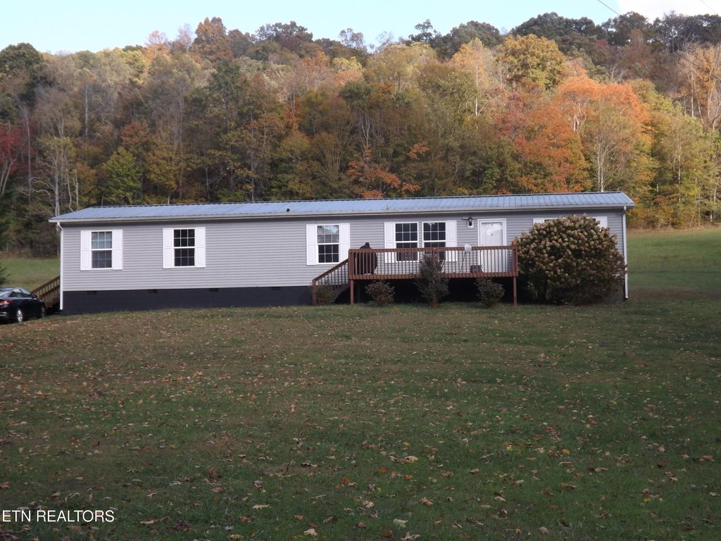 Photo of 601 Blue Springs Rd, Speedwell, TN 37870 (MLS # 1319494)