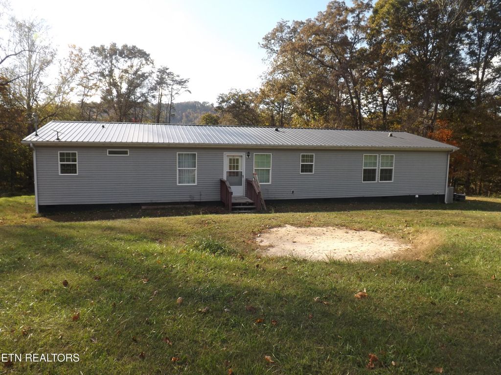 Photo of 601 Blue Springs Rd, Speedwell, TN 37870 (MLS # 1319494)