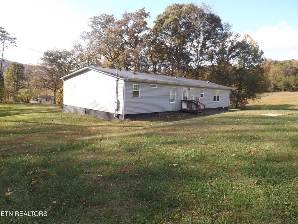 Photo of 601 Blue Springs Rd, Speedwell, TN 37870 (MLS # 1319494)