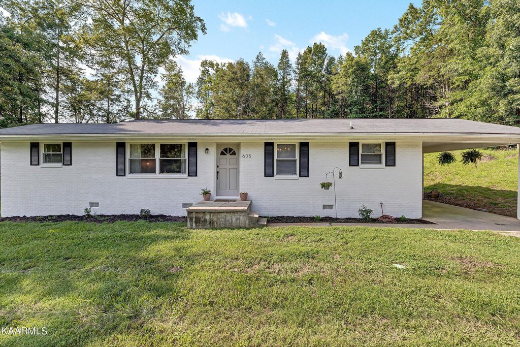 Photo of 635 Roddy Branch Rd, Rockford, TN 37853 (MLS # 1234435)