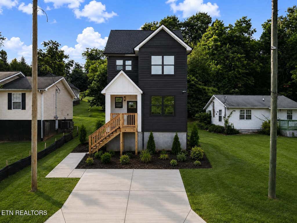 Photo of 4913 NW Tenwood Drive, Knoxville, TN 37921 (MLS # 1351087)