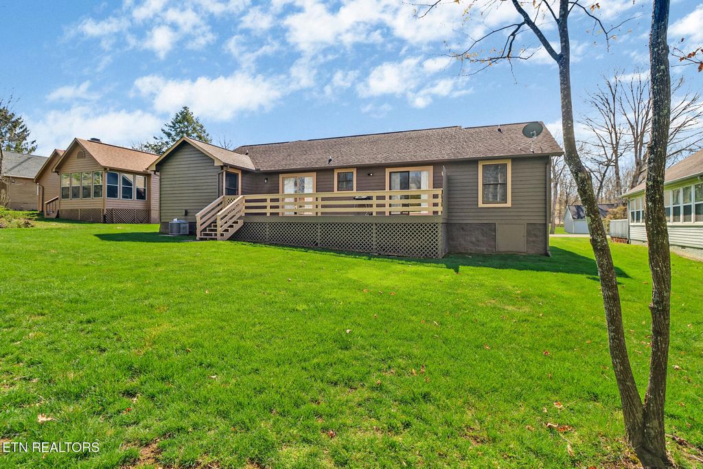 Photo of 116 Howard Terrace, Crossville, TN 38558 (MLS # 1335301)