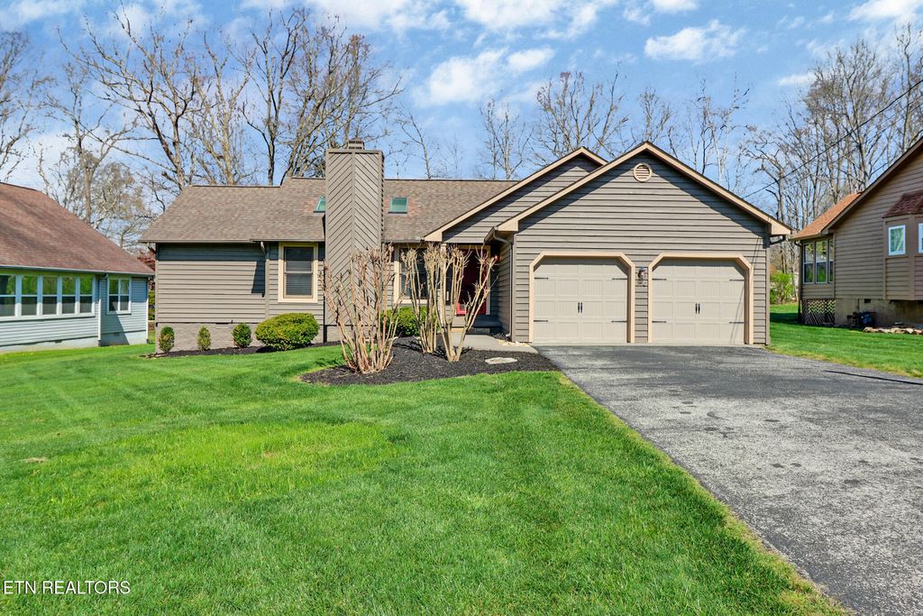 Photo of 116 Howard Terrace, Crossville, TN 38558 (MLS # 1335301)