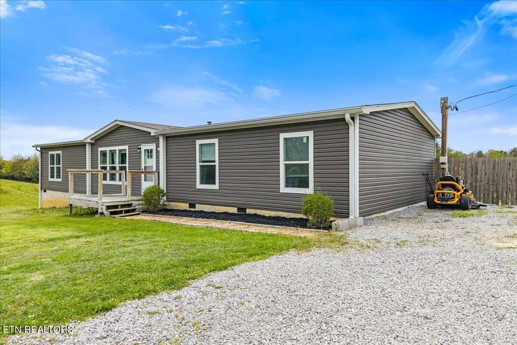 Photo of 227 Woodby Fridley Rd, Sweetwater, TN 37874 (MLS # 1334942)