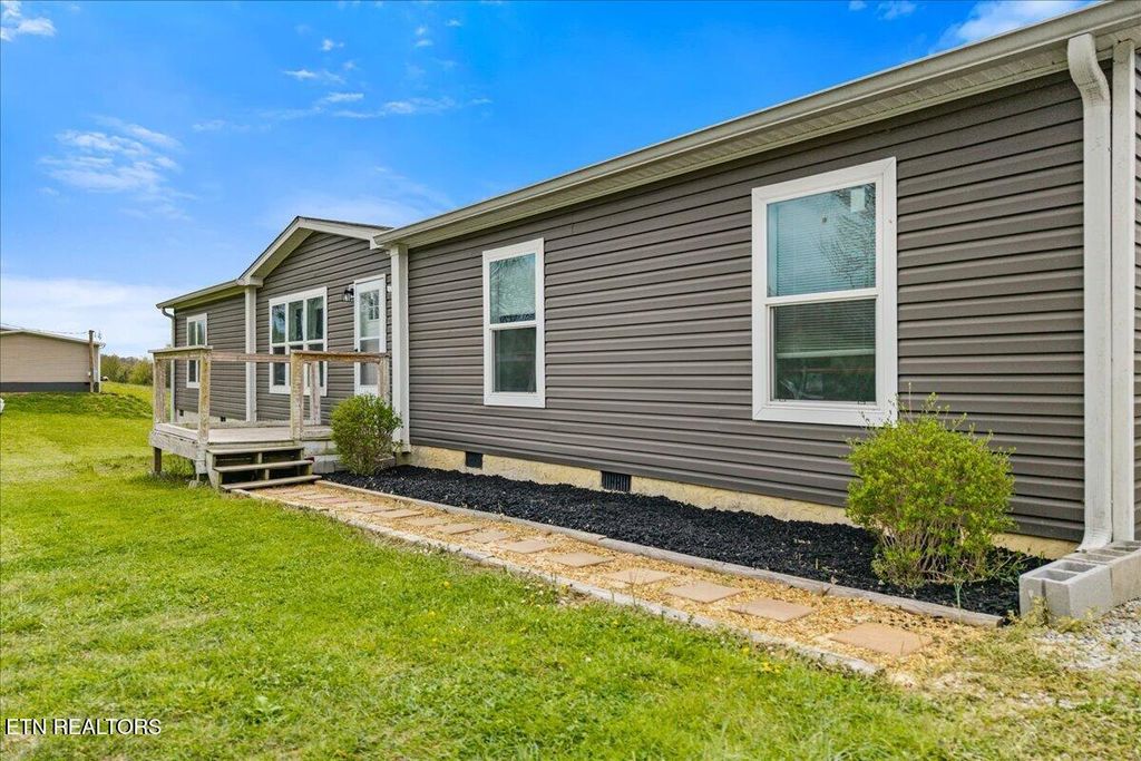 Photo of 227 Woodby Fridley Rd, Sweetwater, TN 37874 (MLS # 1334942)