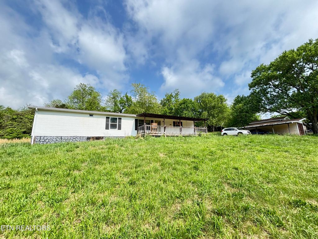 Photo of 595 Cross Rd, Bean Station, TN 37708 (MLS # 1300167)