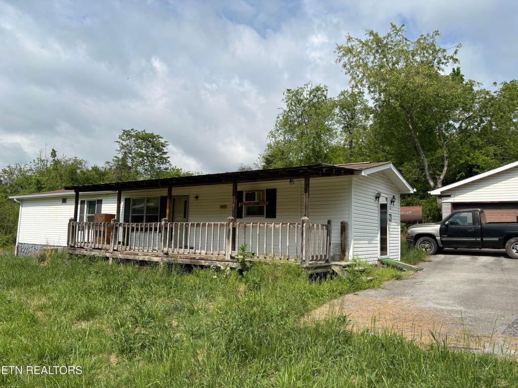 Photo of 595 Cross Rd, Bean Station, TN 37708 (MLS # 1300167)