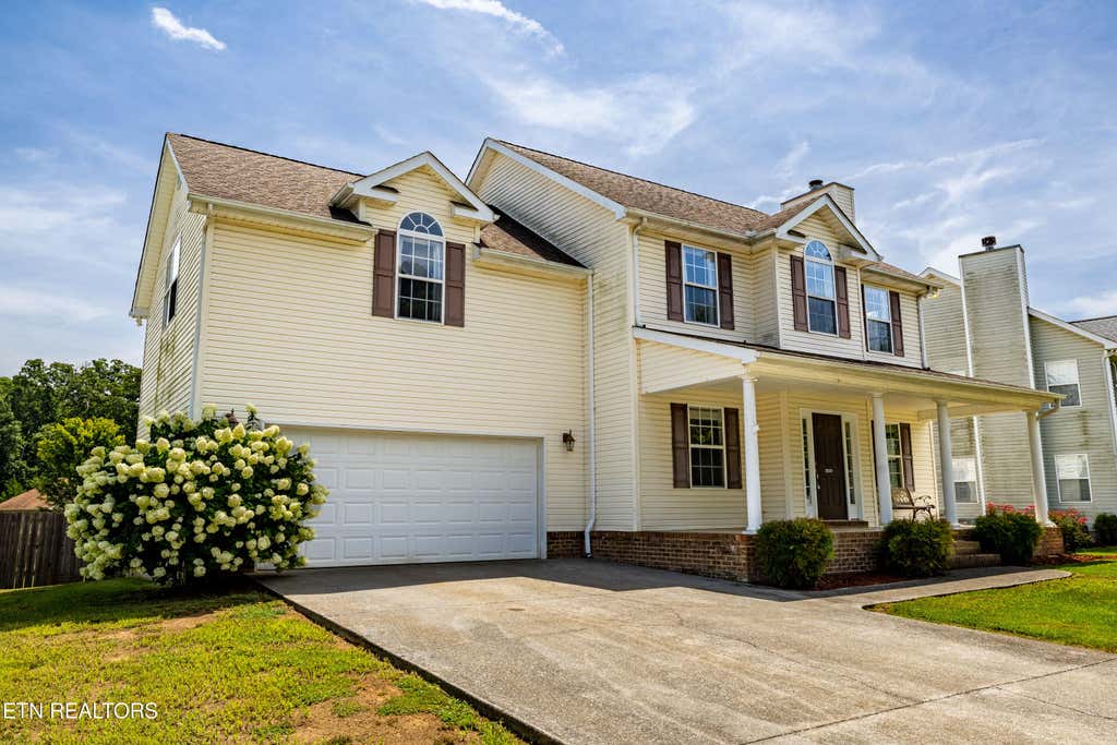 Photo of 824 Mackenzie Drive, Maryville, TN 37804 (MLS # 1349262)