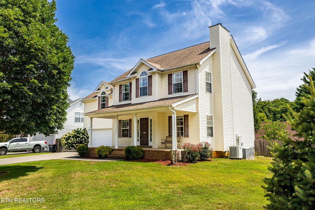Photo of 824 Mackenzie Drive, Maryville, TN 37804 (MLS # 1349262)