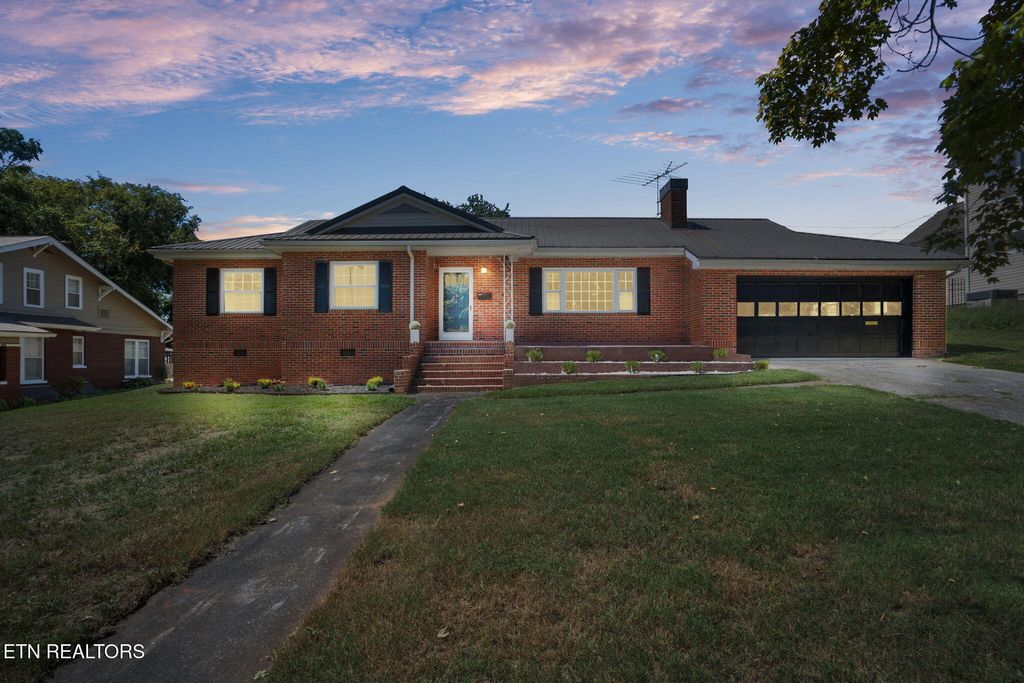 Photo of 1225 N Main Street St, Sweetwater, TN 37874 (MLS # 1313972)