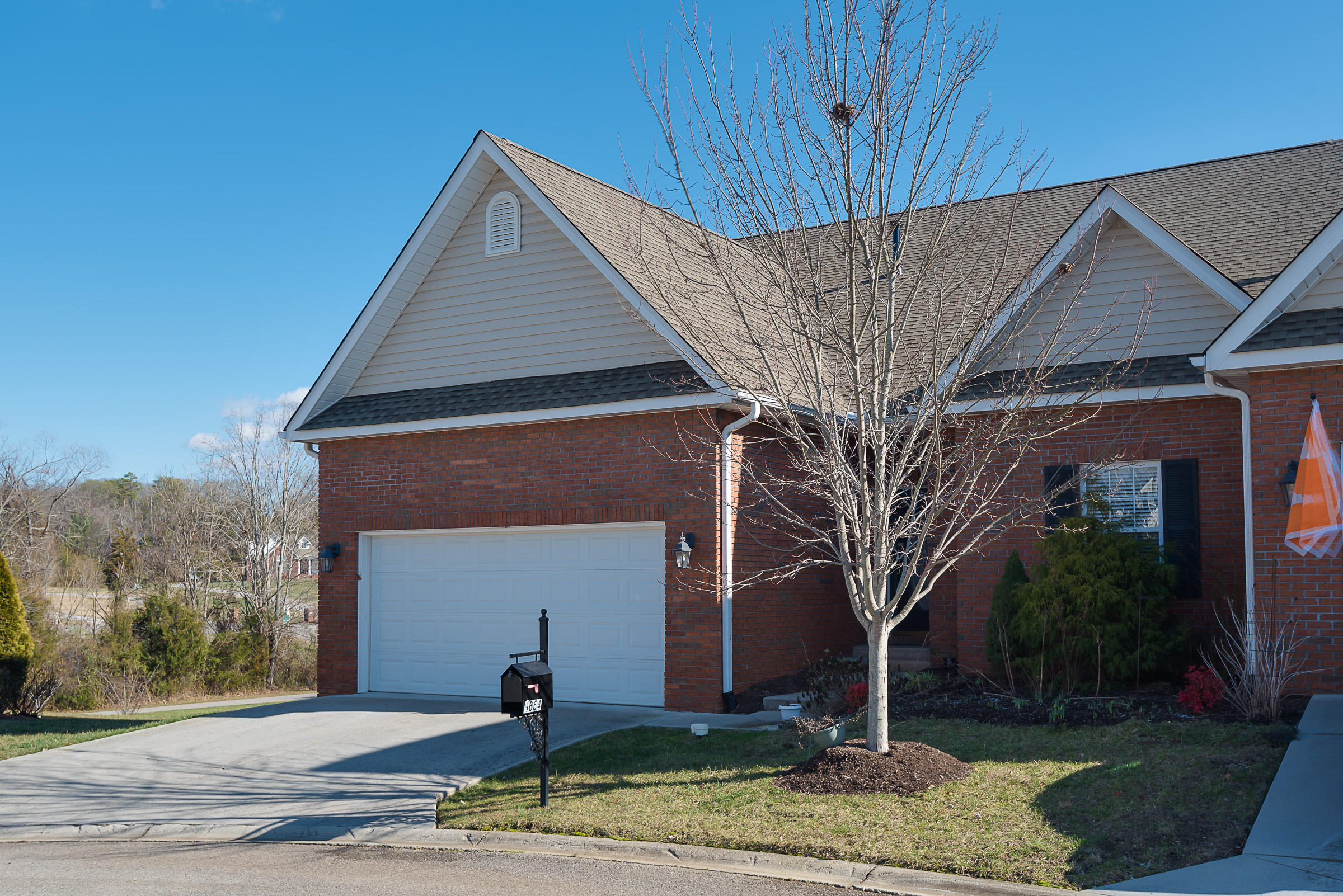 Photo 1 of 11 — 4654 Oak Meadow Way, Knoxville, TN 37918