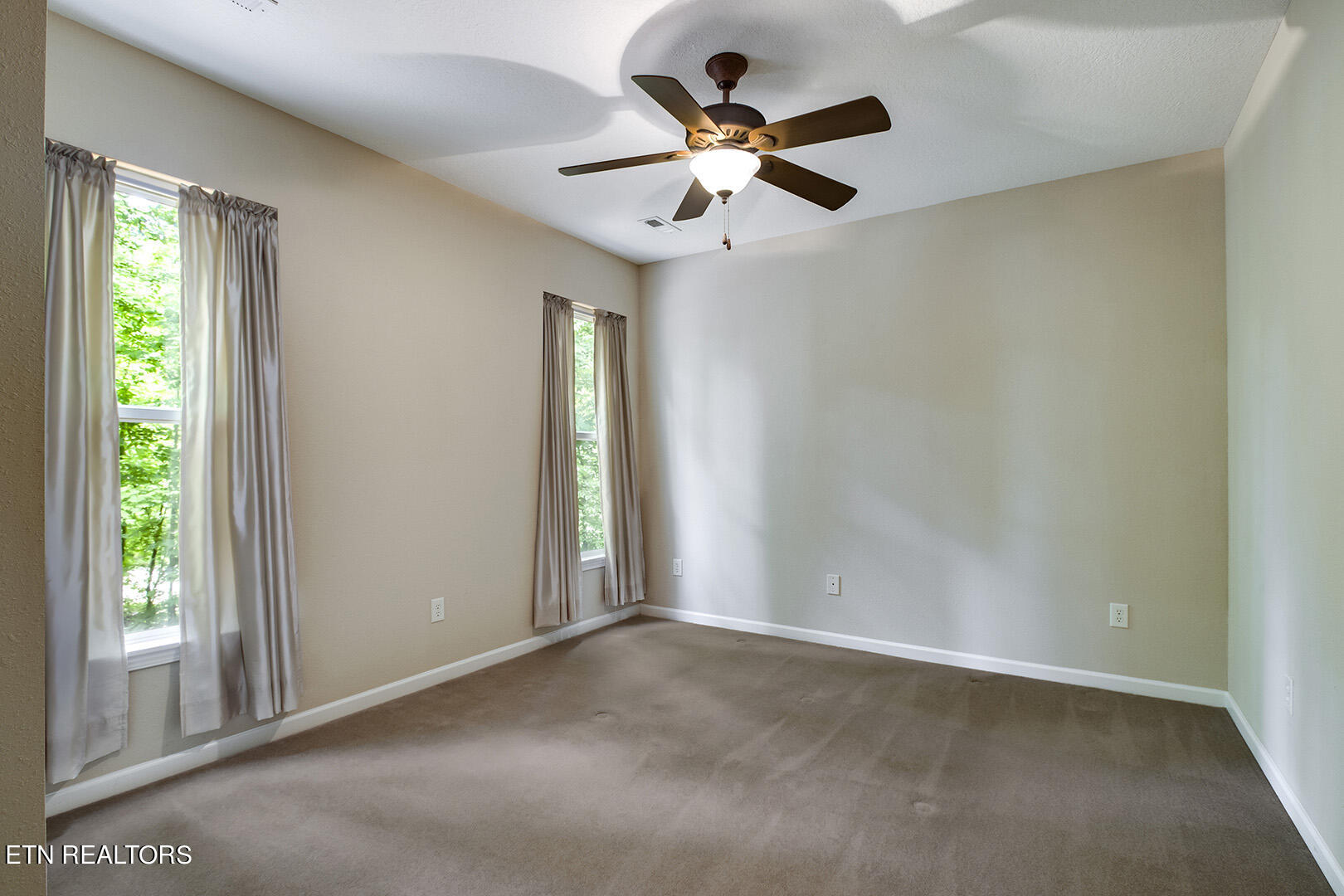 Loudon, Tennessee 37774, United States, 3 Bedrooms Bedrooms, ,3 BathroomsBathrooms,Residential,Active,41123