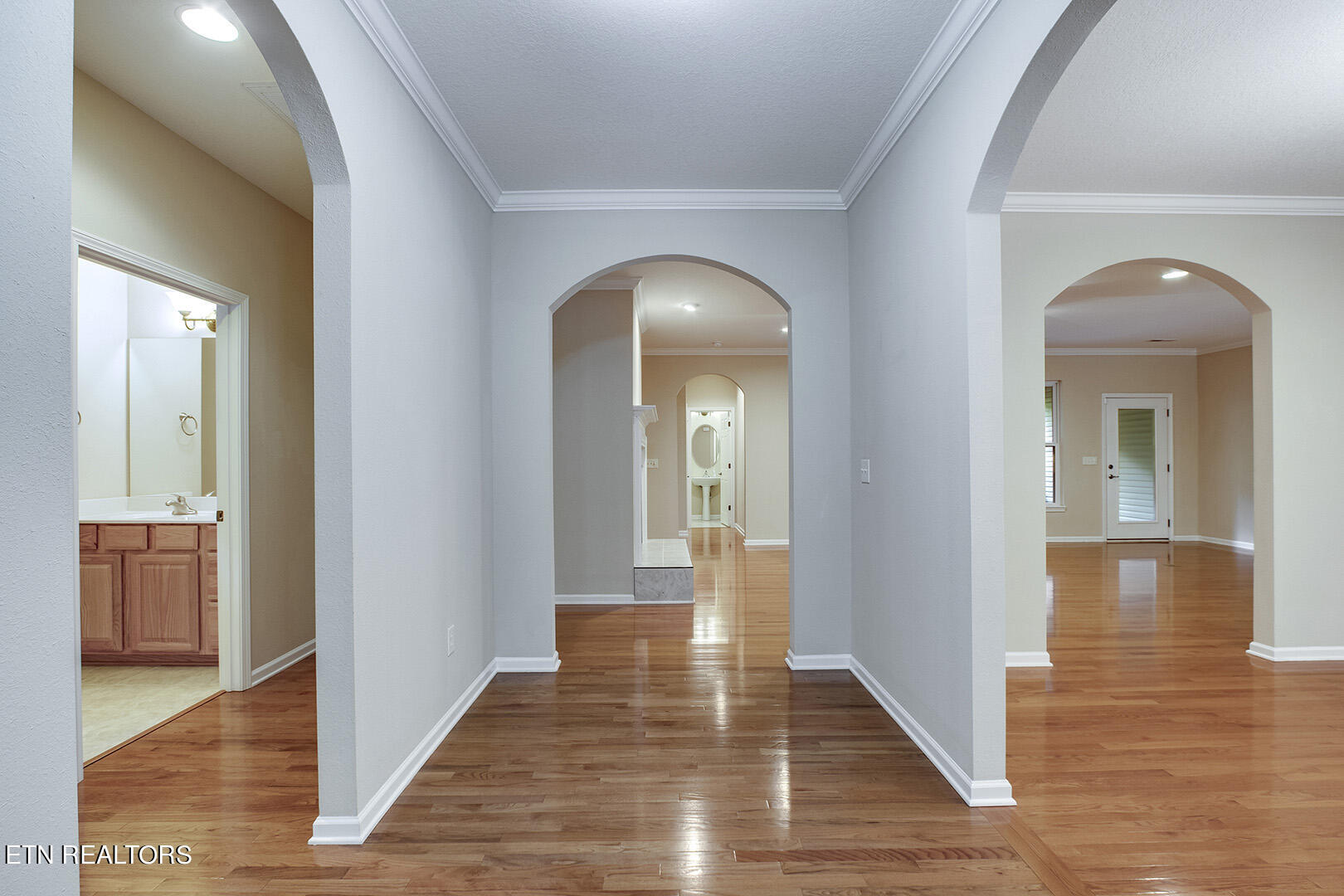 Loudon, Tennessee 37774, United States, 3 Bedrooms Bedrooms, ,3 BathroomsBathrooms,Residential,Active,41123