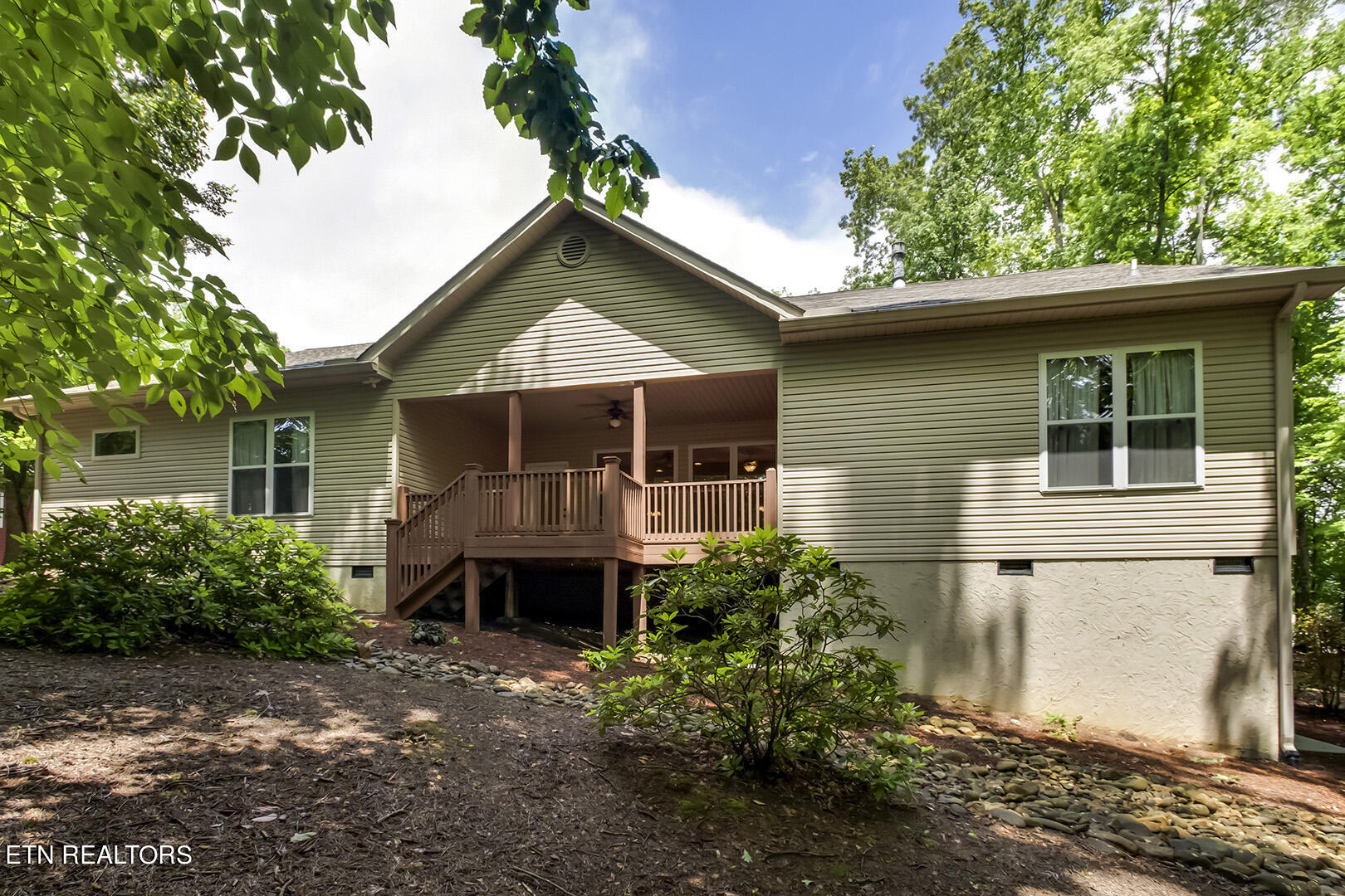 Loudon, Tennessee 37774, United States, 3 Bedrooms Bedrooms, ,3 BathroomsBathrooms,Residential,Active,41123