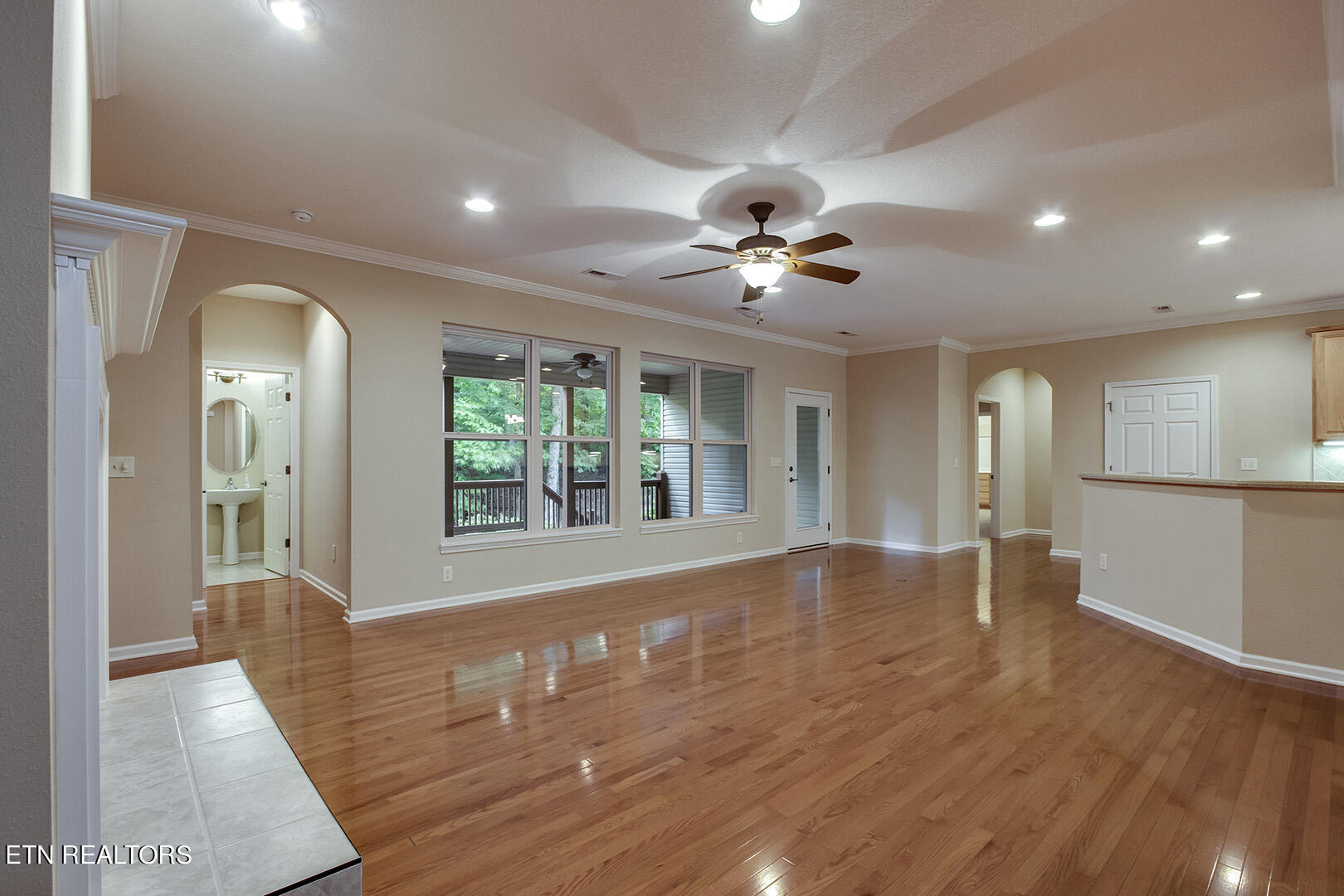 Loudon, Tennessee 37774, United States, 3 Bedrooms Bedrooms, ,3 BathroomsBathrooms,Residential,Active,41123