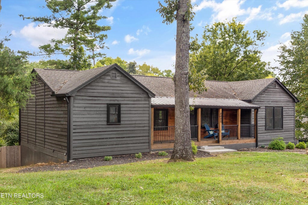 Photo of 8400 Woodbrook Drive, Knoxville, TN 37919 (MLS # 1354592)