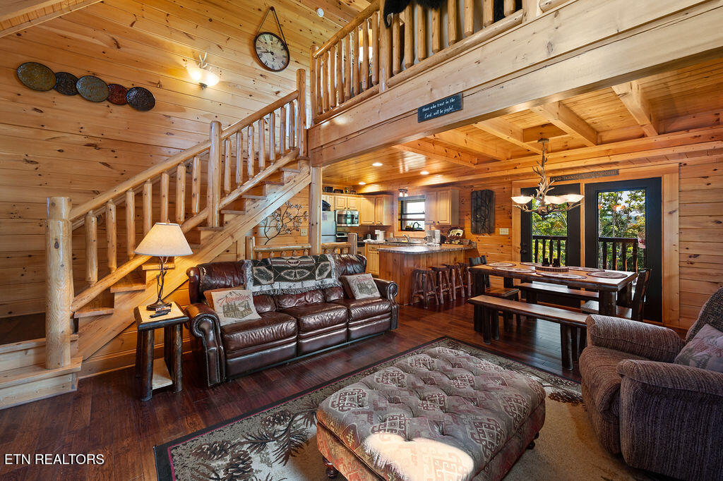 2307 Hollow Branch Way