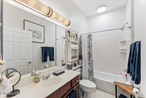 Tiny photo for 535 Rarity Bay Pkwy #D301, Vonore, TN 37885 (MLS # 1335451)