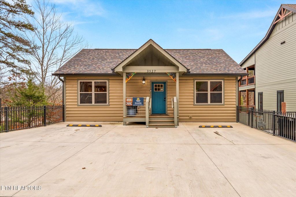 Photo of 3527 Brookstone Way, Pigeon Forge, TN 37863 (MLS # 1283739)