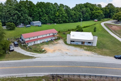 11279 Nashville Hwy Baxter TN 38544