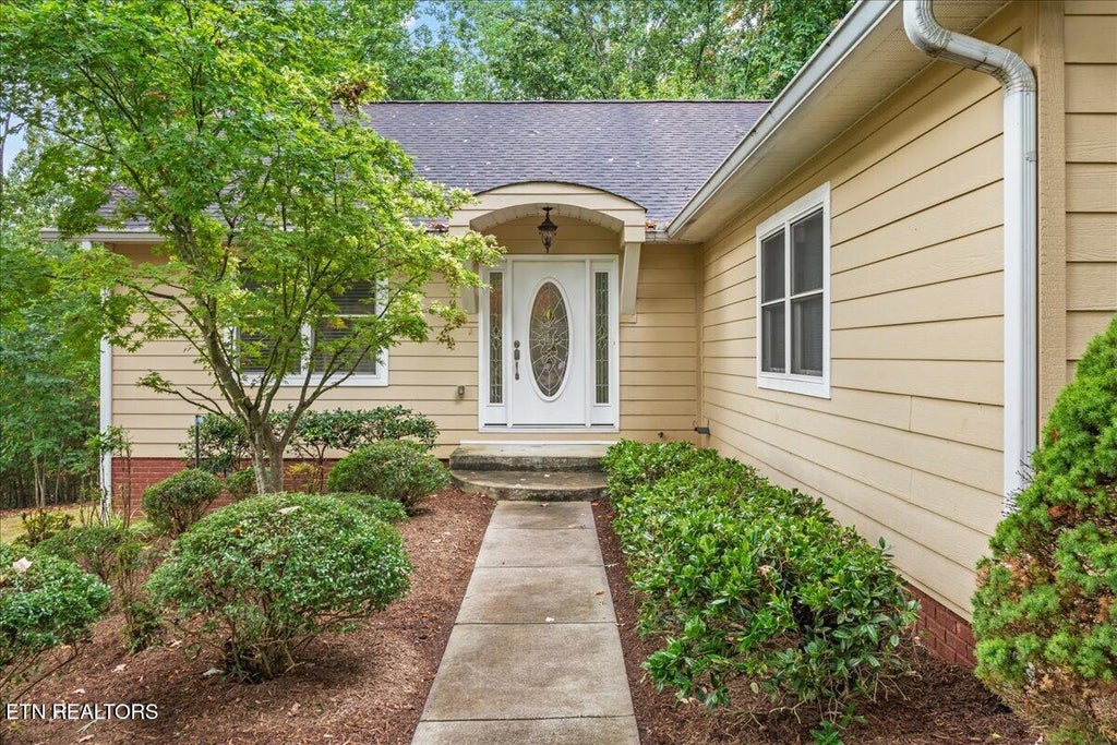 Photo of 272 Woodhaven Drive, Vonore, TN 37885 (MLS # 1356344)