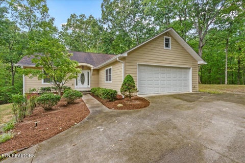 Photo of 272 Woodhaven Drive, Vonore, TN 37885 (MLS # 1356344)