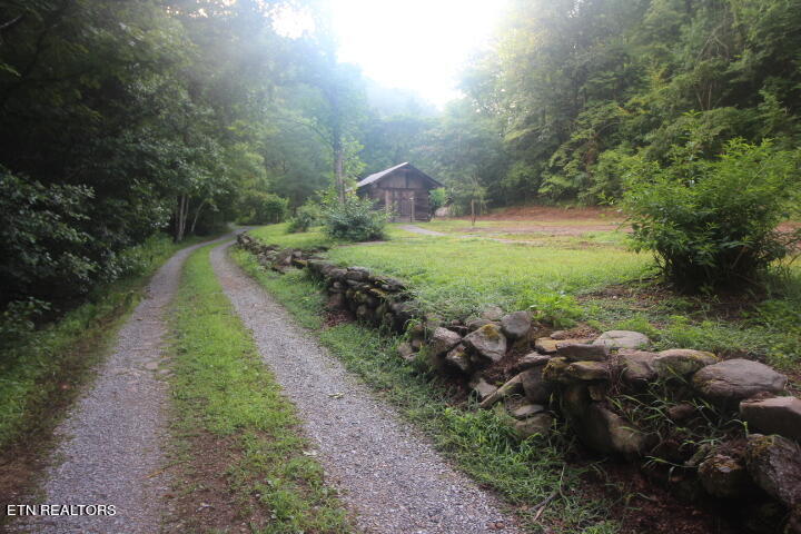 1970 Carrs Creek Rd