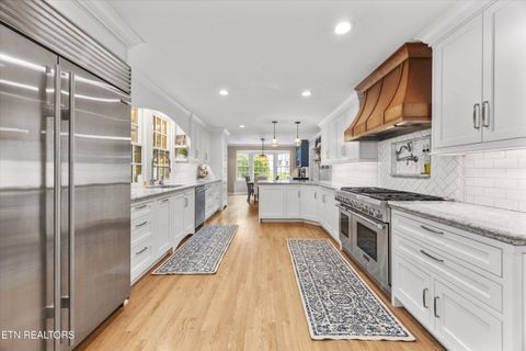 Tiny photo for 547 Cherokee Blvd, Knoxville, TN 37919 (MLS # 1310812)
