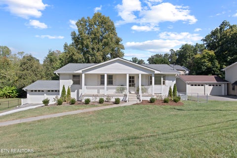 Photo of 920 Mallory Rd, Knoxville, TN 37919 (MLS # 1358335)