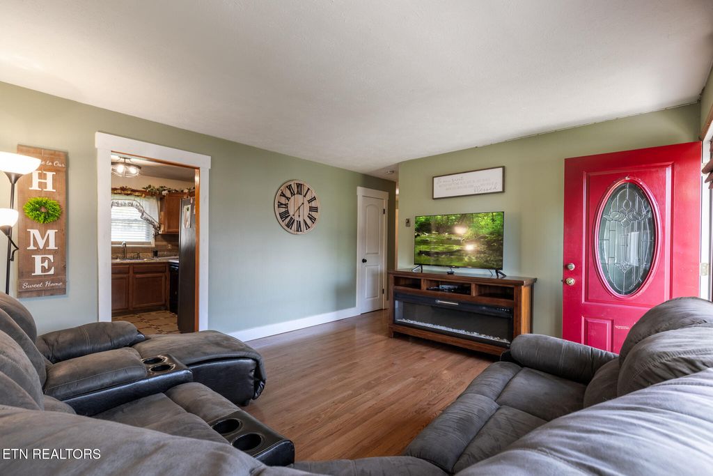 Photo of 321 E Converse St, Morristown, TN 37814 (MLS # 1283953)