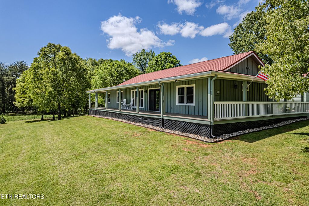 Photo of 430 Peals Lane, Tellico Plains, TN 37385 (MLS # 1271930)