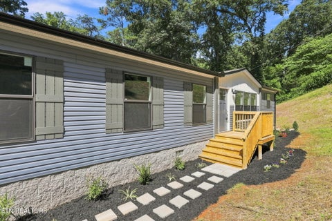 Photo of 260 Island Ford Rd, Rocky Top, TN 37769 (MLS # 1341519)