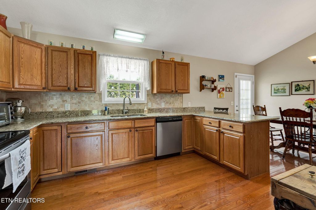 Photo of 106 Wind Chase Drive, Madisonville, TN 37354 (MLS # 1314081)