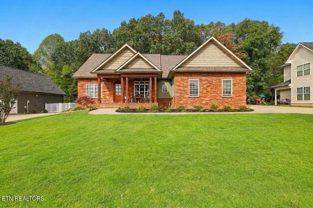 Photo of 8131 Frederick John St, Knoxville, TN 37938 (MLS # 1359190)