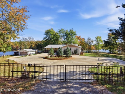 Tiny photo for 170 Short St, Sparta, TN 38583 (MLS # 1360502)