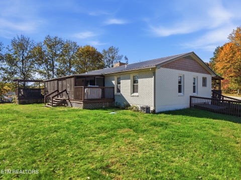 Tiny photo for 170 Short St, Sparta, TN 38583 (MLS # 1360502)