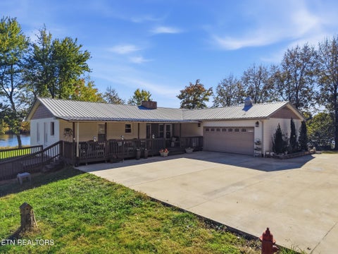Photo of 170 Short St, Sparta, TN 38583 (MLS # 1360502)