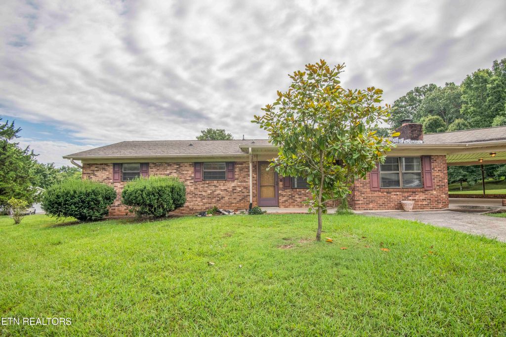 Photo of 1732 Maplecrest Drive, Louisville, TN 37777 (MLS # 1310987)