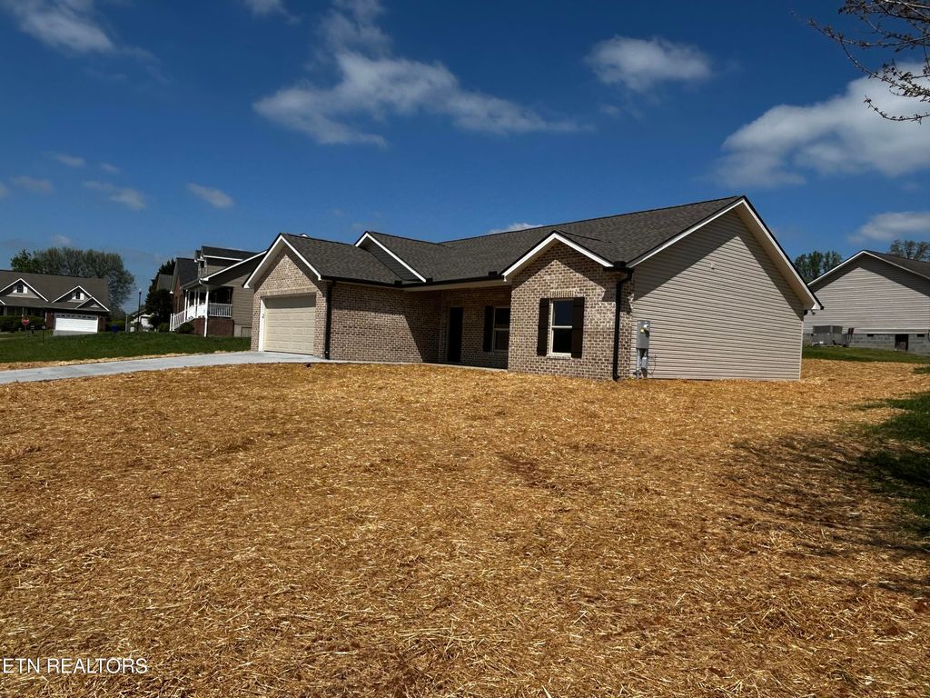 Photo of 203 Ashton Lane, Madisonville, TN 37354 (MLS # 1296063)