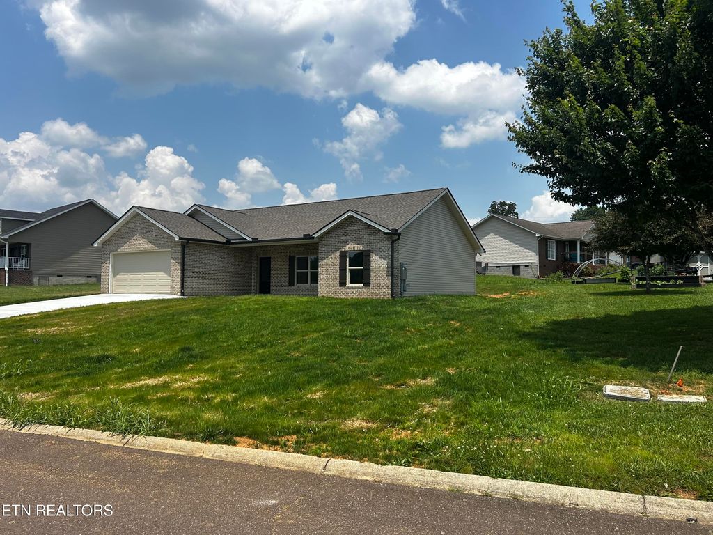 Photo of 203 Ashton Lane, Madisonville, TN 37354 (MLS # 1296063)