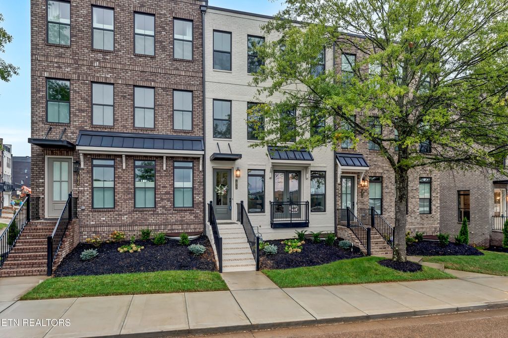 Photo of 1812 Thunderhead Rd, Knoxville, TN 37922 (MLS # 1345956)