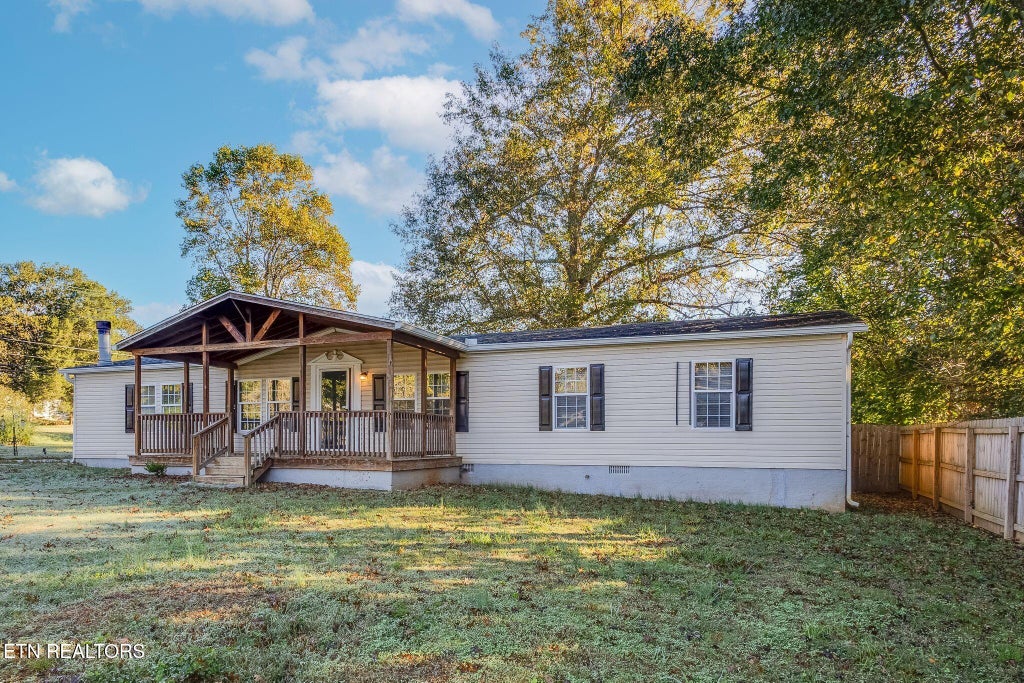 Photo of 174 Hamilton St, Strawberry Plains, TN 37871 (MLS # 1359606)