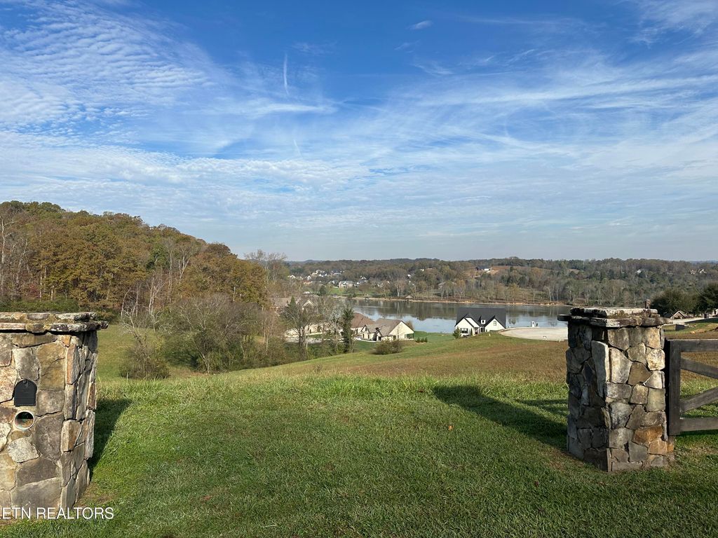 Photo of 560 River Rd, Loudon, TN 37774 (MLS # 1342449)