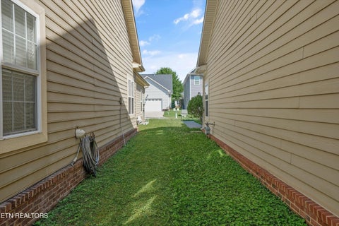 Tiny photo for 100 Forestberry St, Oak Ridge, TN 37830 (MLS # 1346767)
