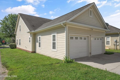 Tiny photo for 100 Forestberry St, Oak Ridge, TN 37830 (MLS # 1346767)