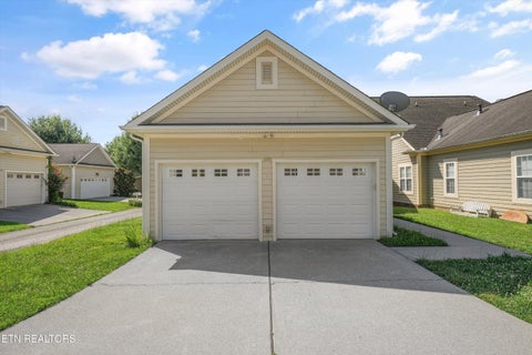 Tiny photo for 100 Forestberry St, Oak Ridge, TN 37830 (MLS # 1346767)