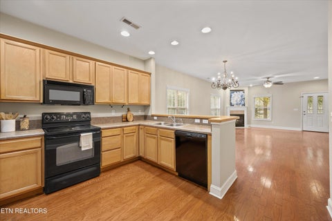Tiny photo for 100 Forestberry St, Oak Ridge, TN 37830 (MLS # 1346767)