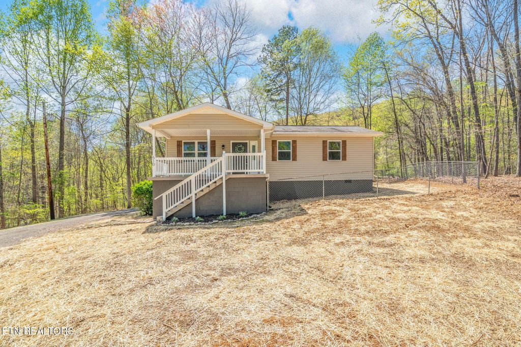 Photo of 510 Sheldon Drive, Harriman, TN 37748 (MLS # 1296853)