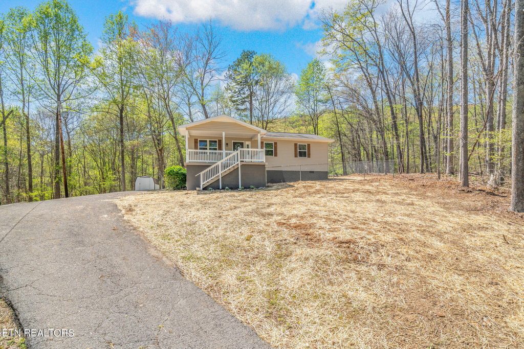 Photo of 510 Sheldon Drive, Harriman, TN 37748 (MLS # 1296853)