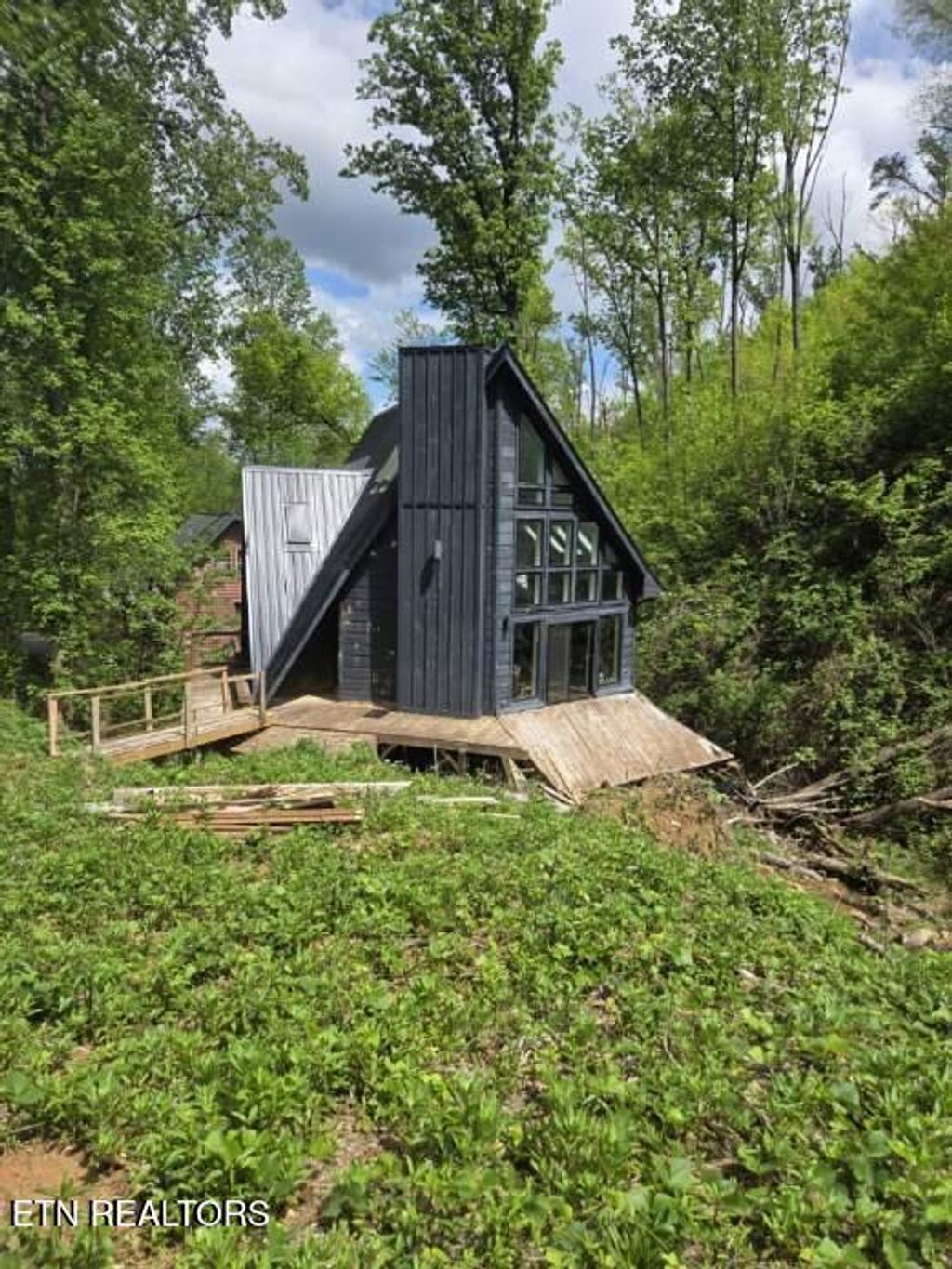 Photo of 413 Wiley Oakley Drive, Gatlinburg, TN 37738 (MLS # 1298875)